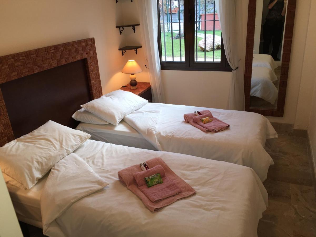 Luxury 2-Bedrooms & Bathrooms Estepona Apartment Bagian luar foto