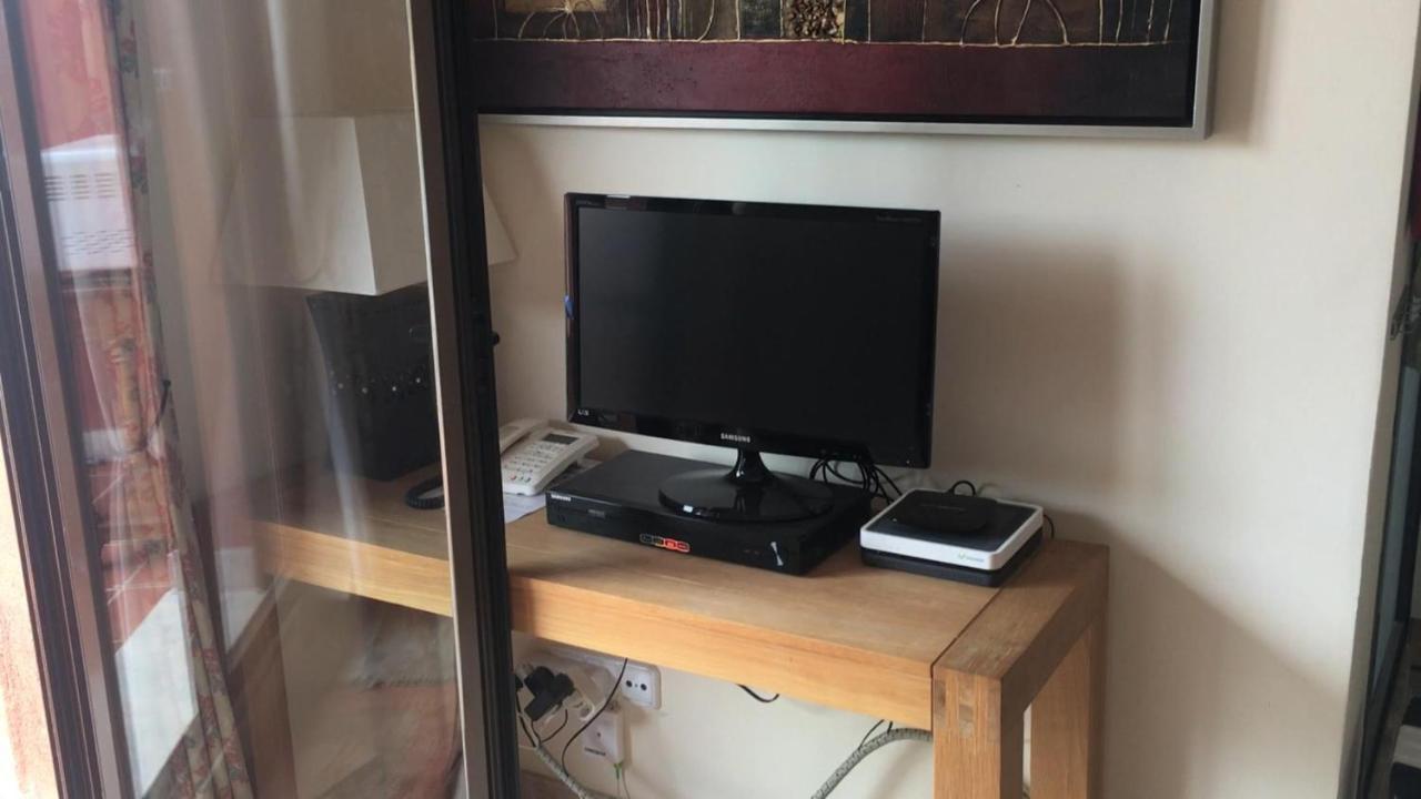 Luxury 2-Bedrooms & Bathrooms Estepona Apartment Bagian luar foto